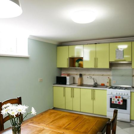 צ'רנוביץ Sweet Home Hostel / Guest House מראה חיצוני תמונה