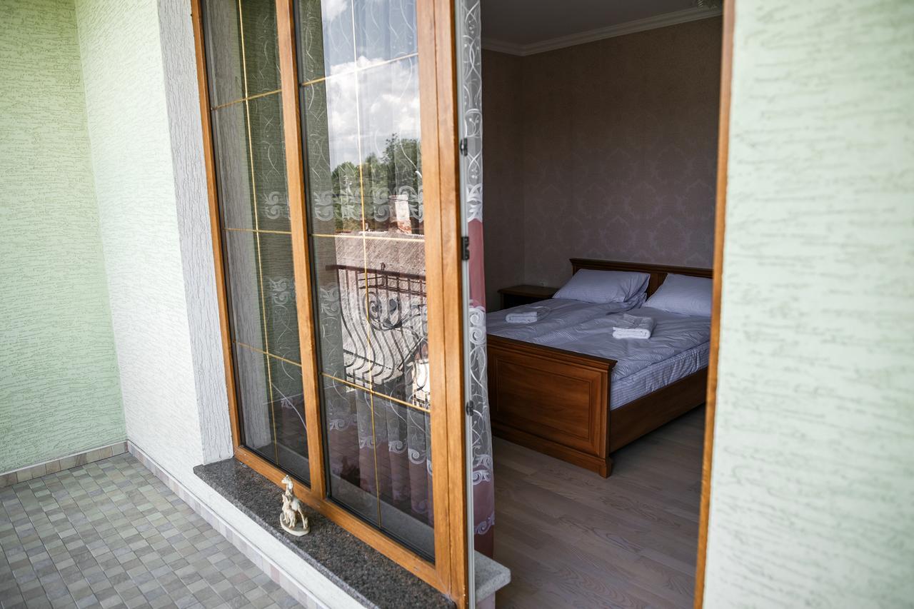 צ'רנוביץ Sweet Home Hostel / Guest House מראה חיצוני תמונה