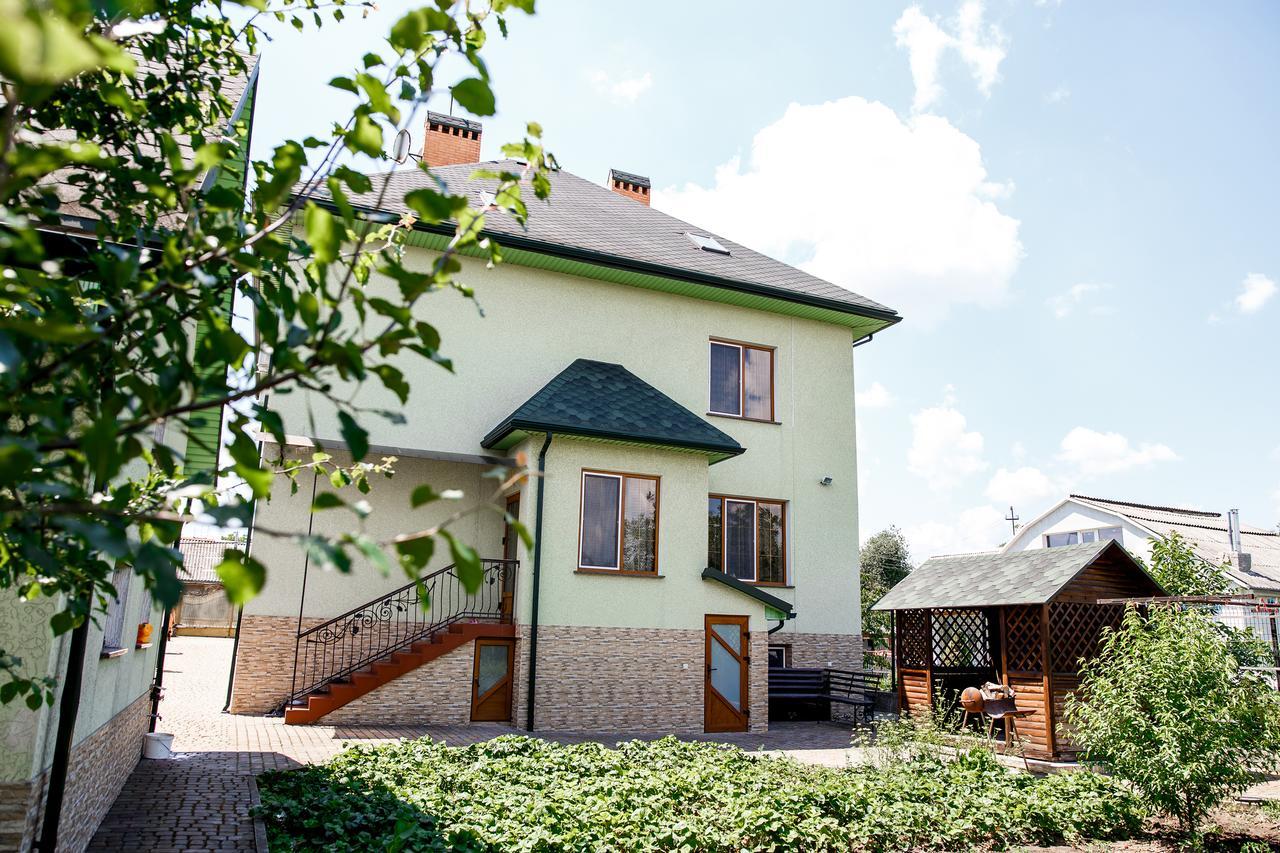 צ'רנוביץ Sweet Home Hostel / Guest House מראה חיצוני תמונה