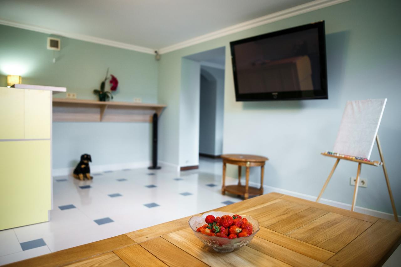 צ'רנוביץ Sweet Home Hostel / Guest House מראה חיצוני תמונה