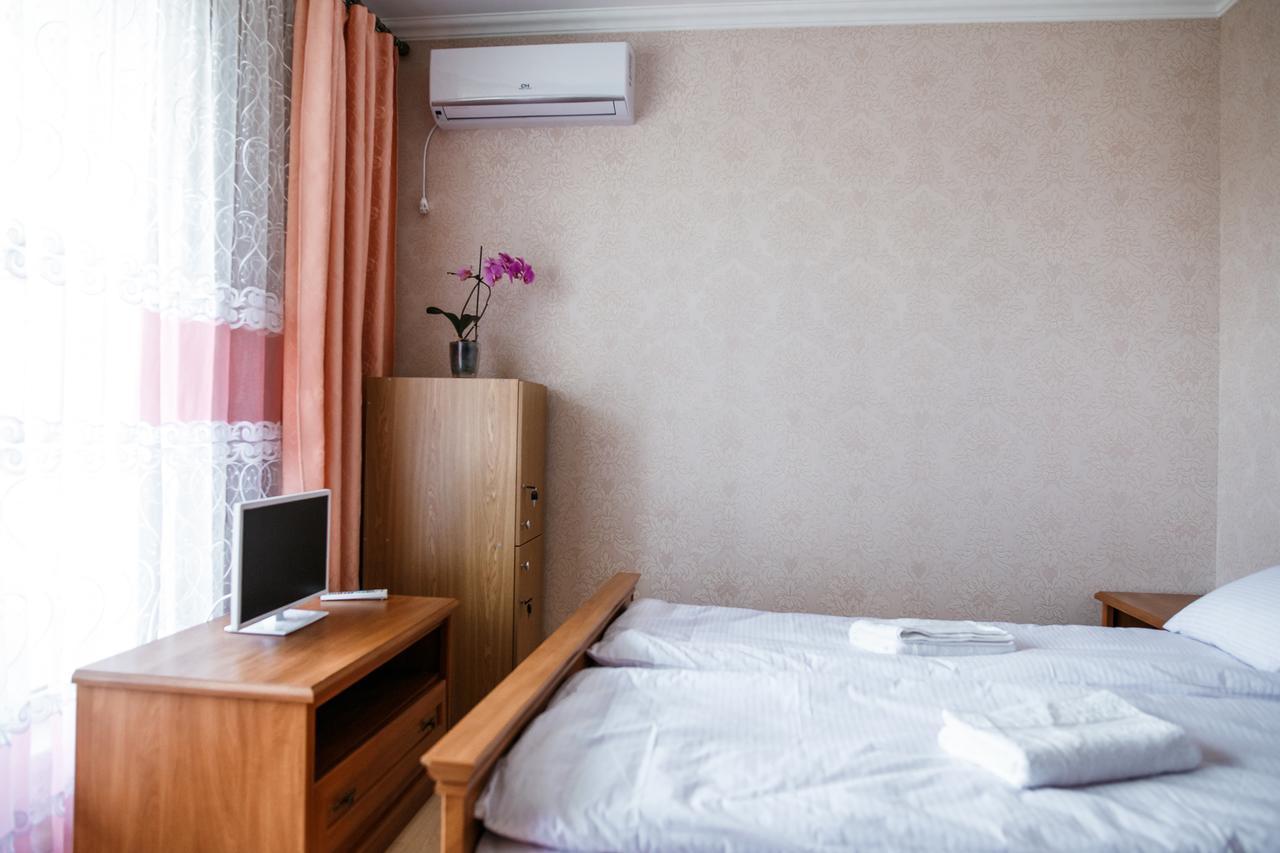 צ'רנוביץ Sweet Home Hostel / Guest House מראה חיצוני תמונה
