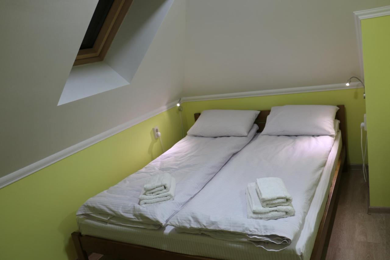 צ'רנוביץ Sweet Home Hostel / Guest House מראה חיצוני תמונה